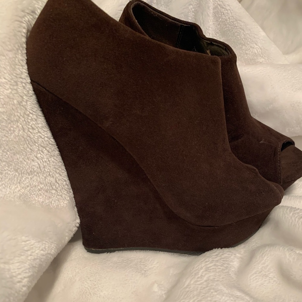 Suede Fashion Wedges